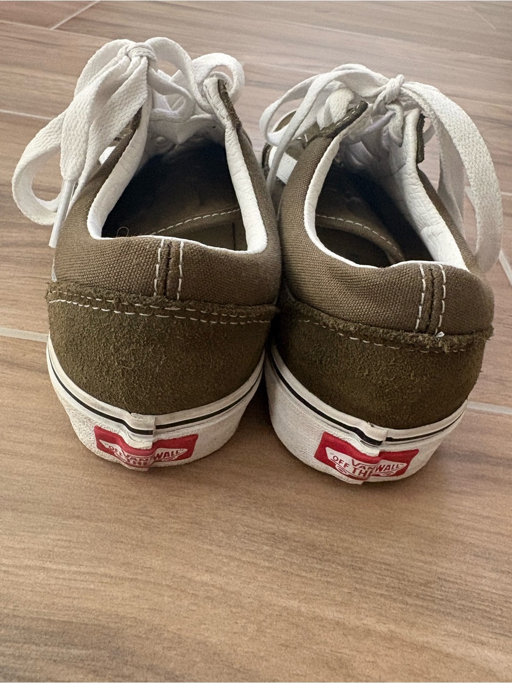 Vans Women’s Olive Green Lace-Up Suede Sneakers Size 5.5 - Used - Picture 5 of 7